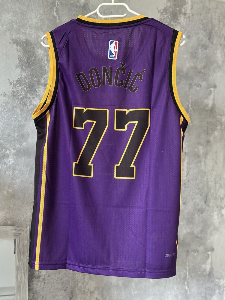 Maieu Jordan Lakers NBA baschet