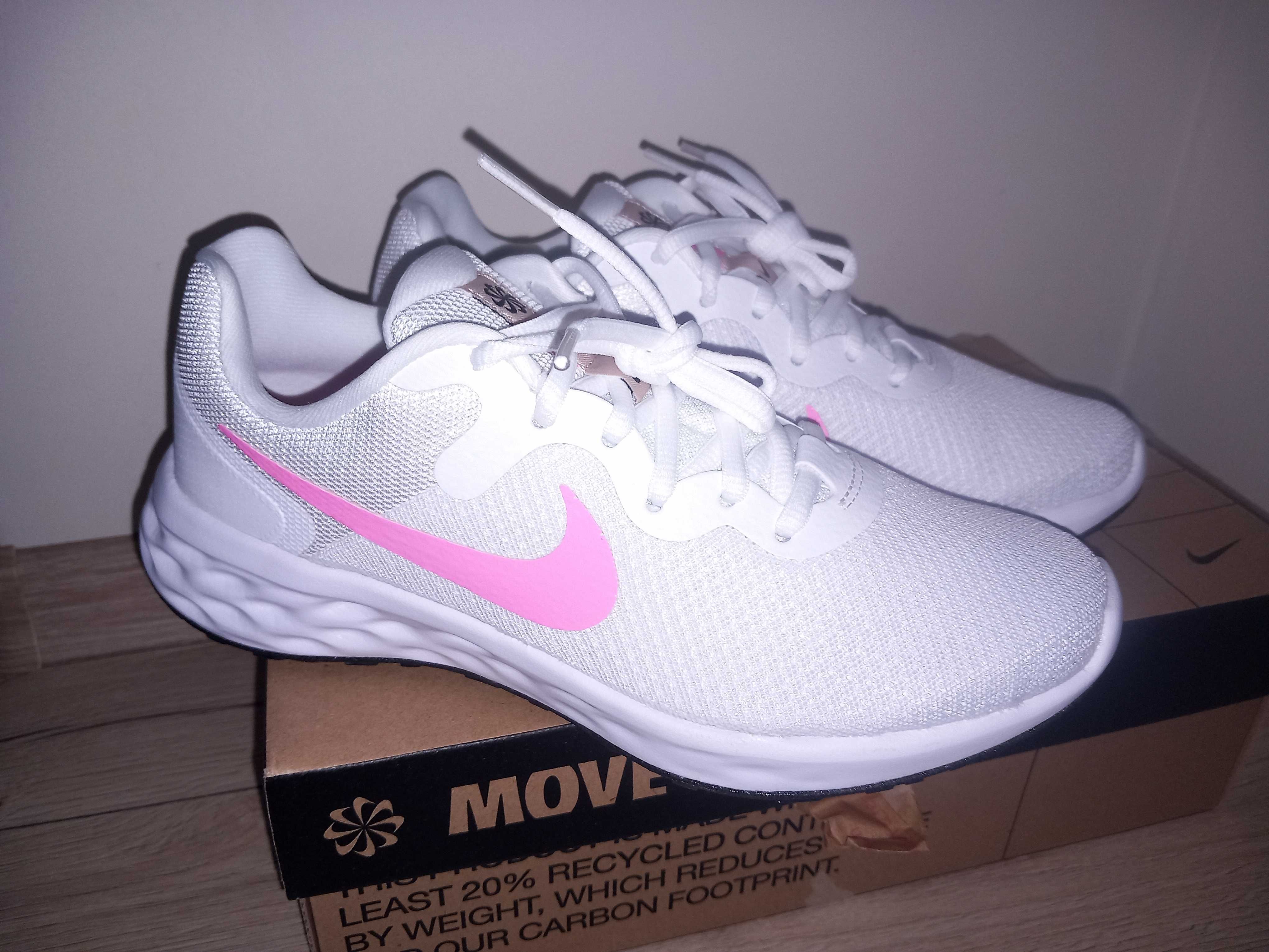 НОВИ! Nike Revolution 6 бяло/розово