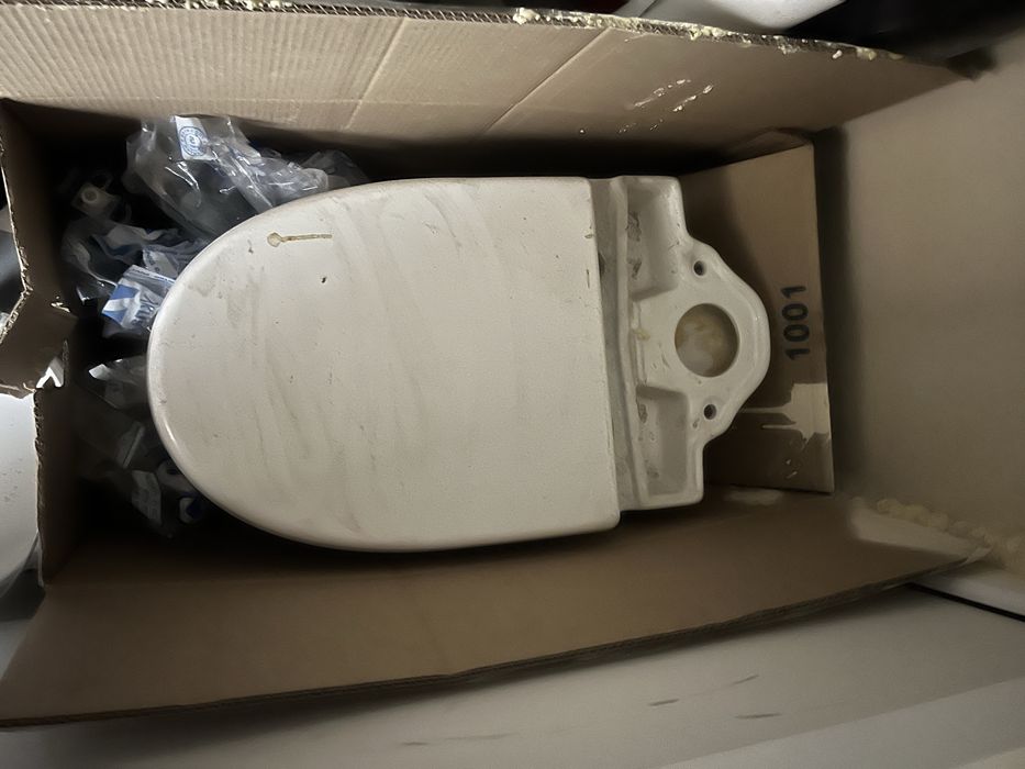 продам унитаз (без бочка)