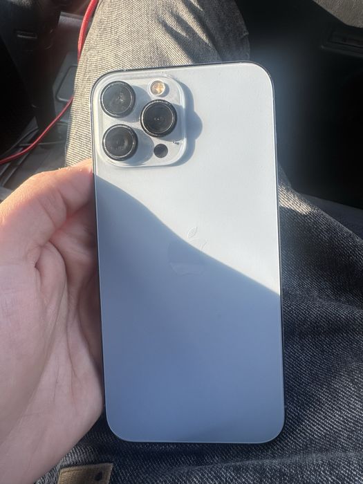 Продам айфон 13 про мах