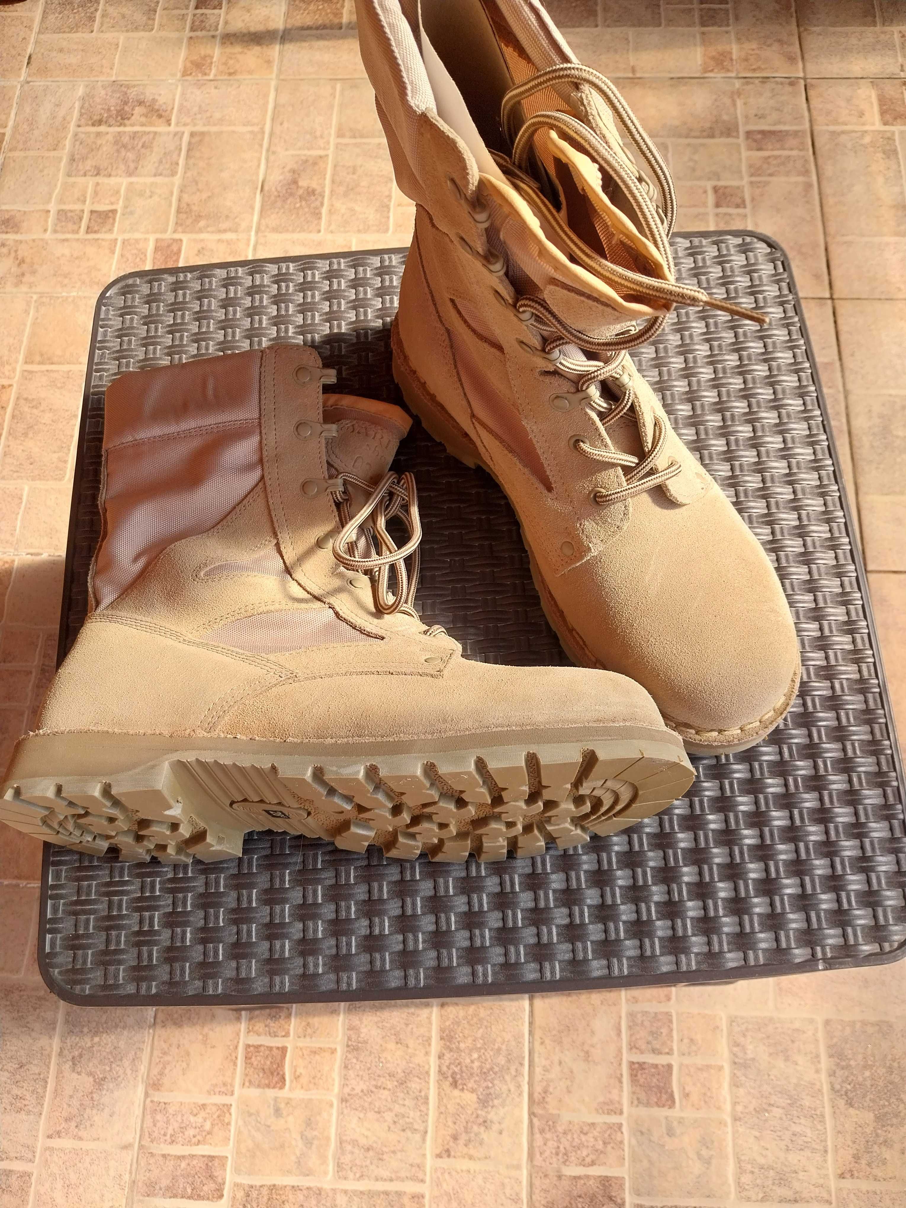 bocanci tip militar
