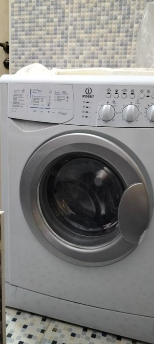 Стиральная машина Indesit