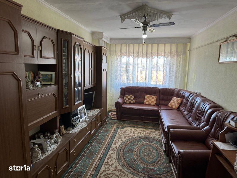 Apartament de vanzare 3 camere, Maracineni, Arges