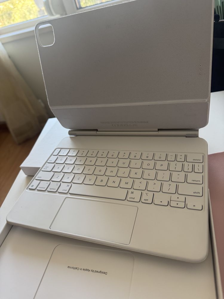Apple Magic Keyboard за iPad