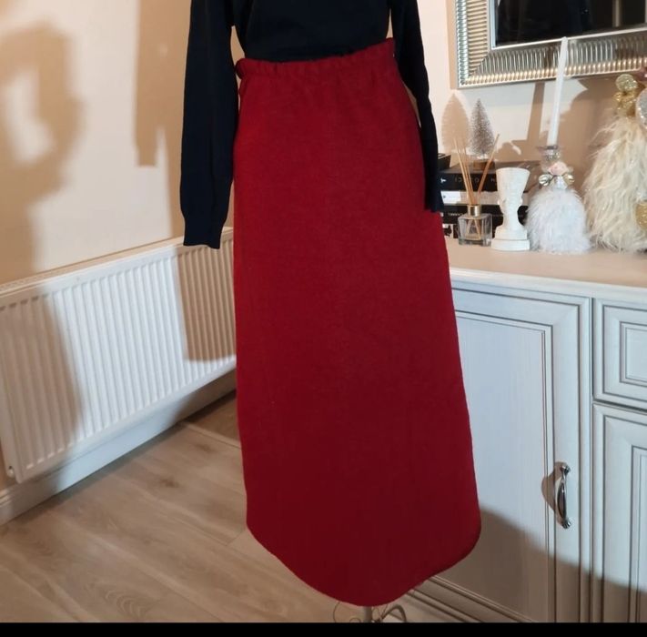 Vand fusta din lana buclee