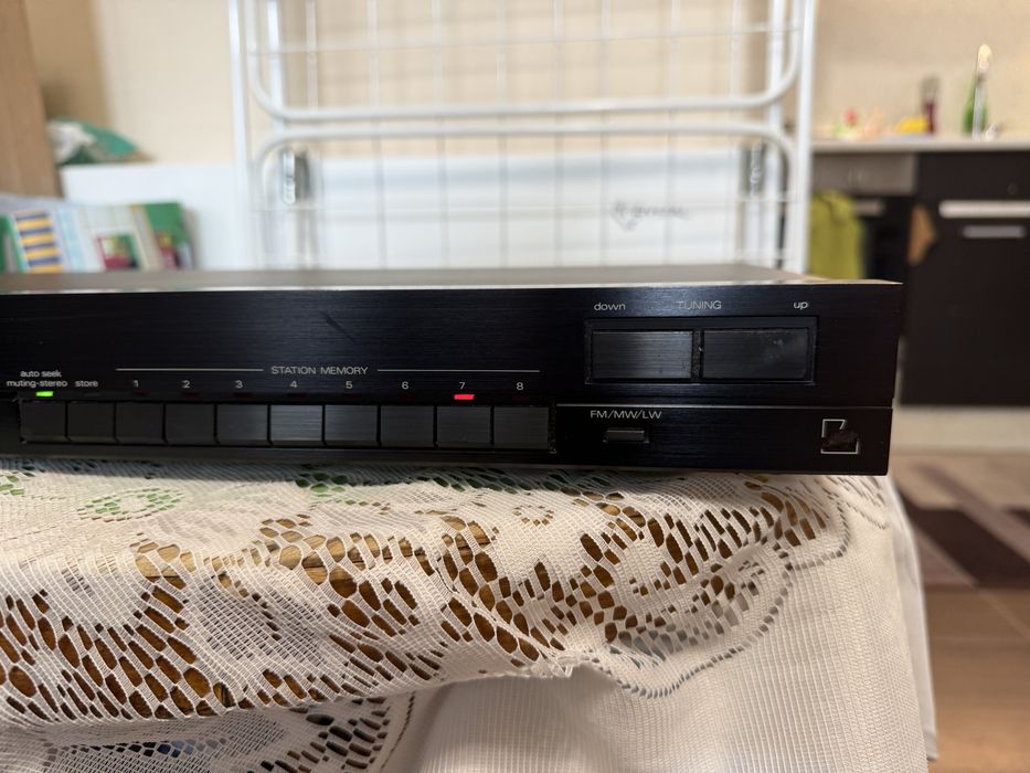 Luxman T-100l FM Тунер