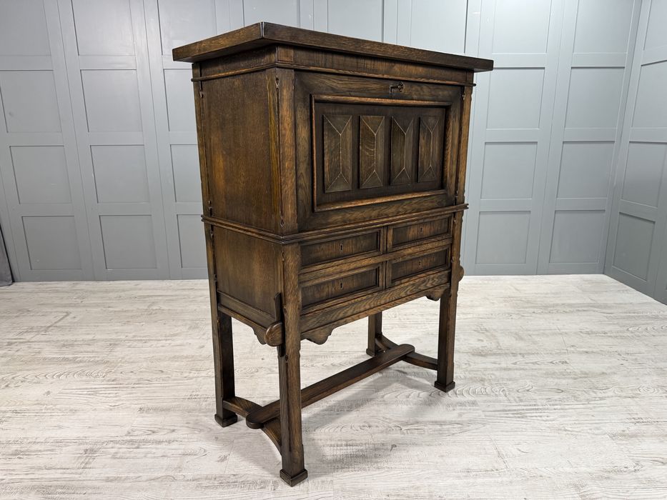 Шкаф - бюфет Jacobean Style Д1101