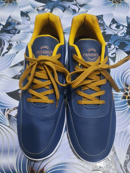 Кросовки. Спортивные.