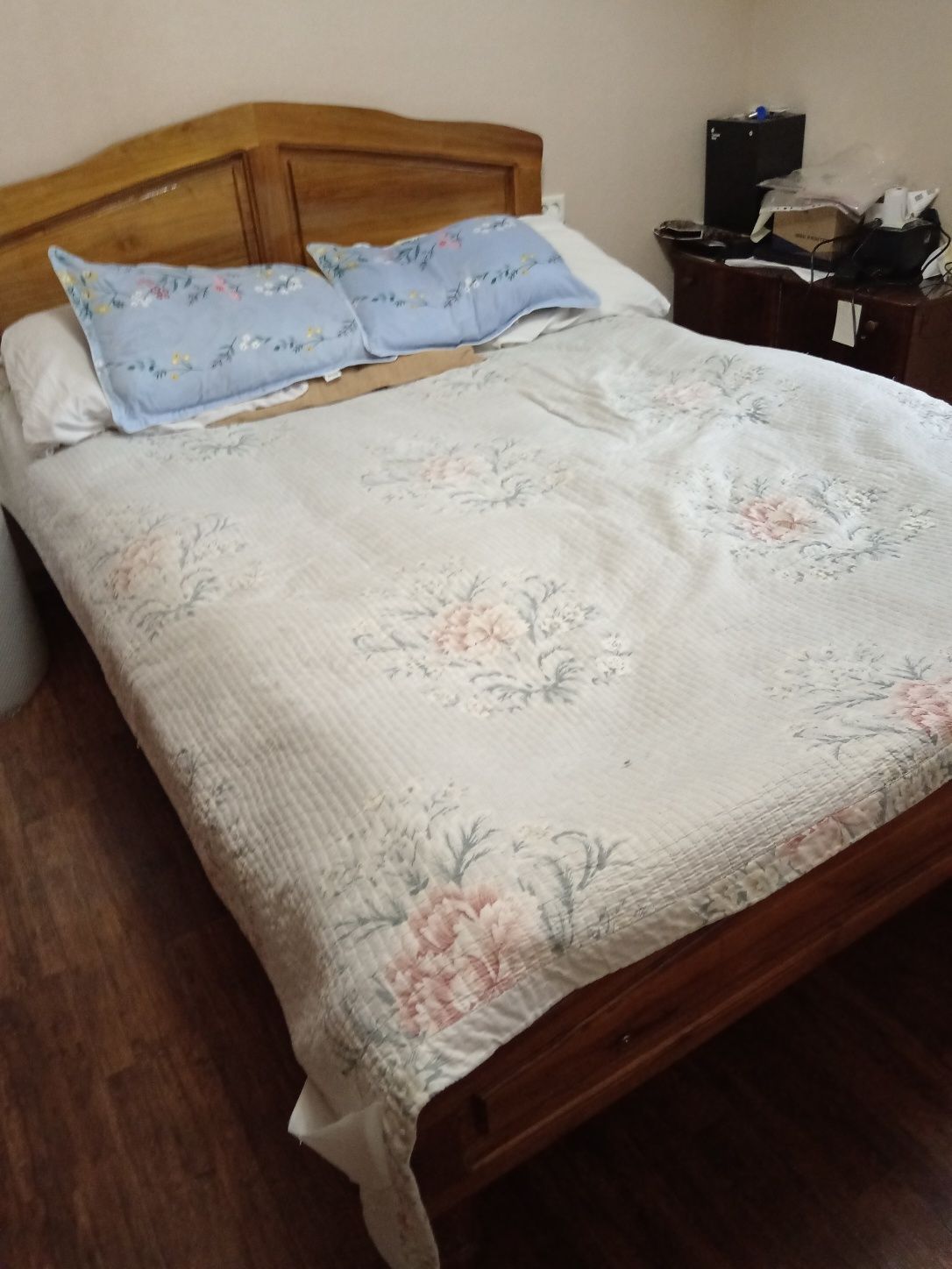 Кровать двуспальная 220/160
