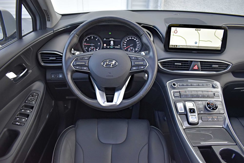 Hyundai Santa Fe~2021~Trapa~RAR~Distronict~Keyless~4x4~GARANTIE