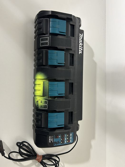 Makita DC 18SF incarcator 4 posturi