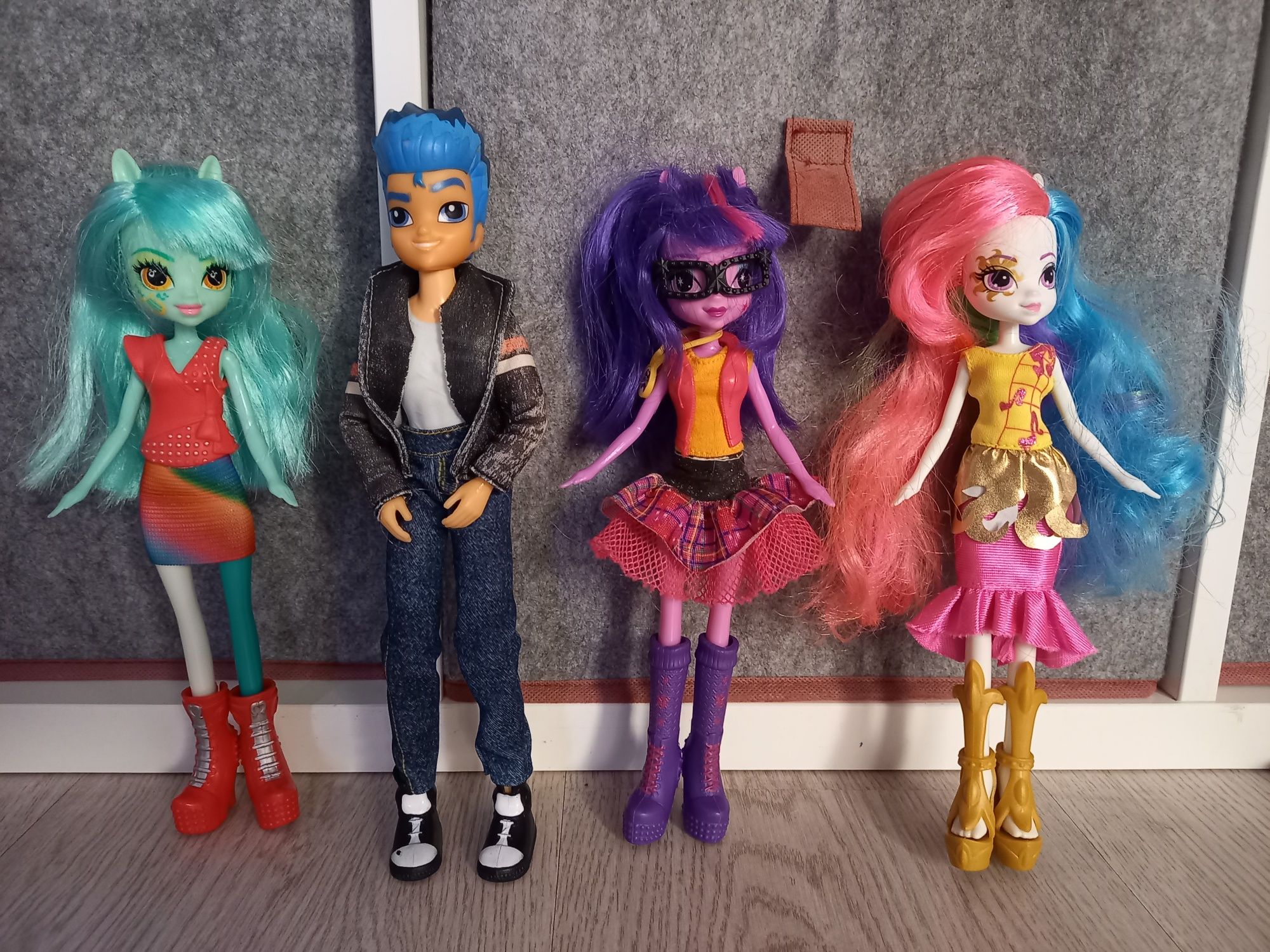 Vindem Colecția My Little Pony, ponei, păpuși, jucării Equestria Girls