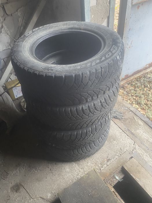 Продам шины зимные