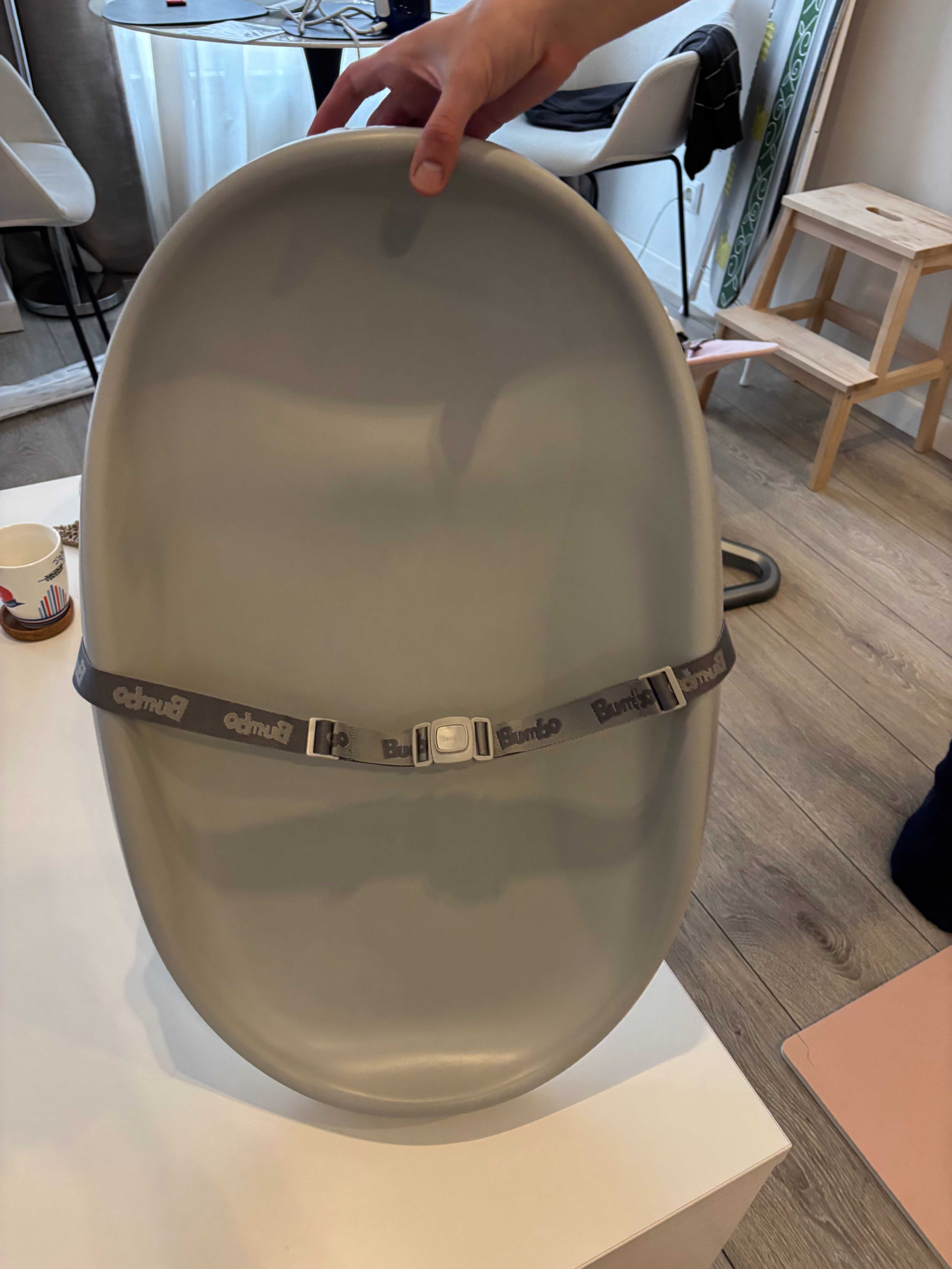 подложка за повиване Bumbo (cool grey)