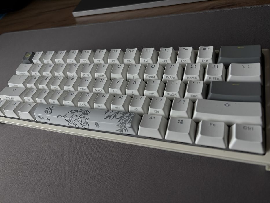 Ducky one 2 mini white/cherry mx red swiches. Used 2 months.