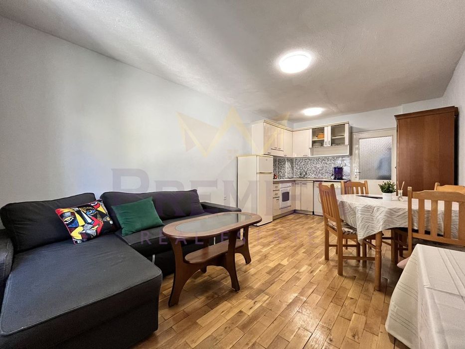 Дава се под наем Едностаен апартамент в Варна, Спортна зала - 37 кв.м за 316.2 € - Снимка #1