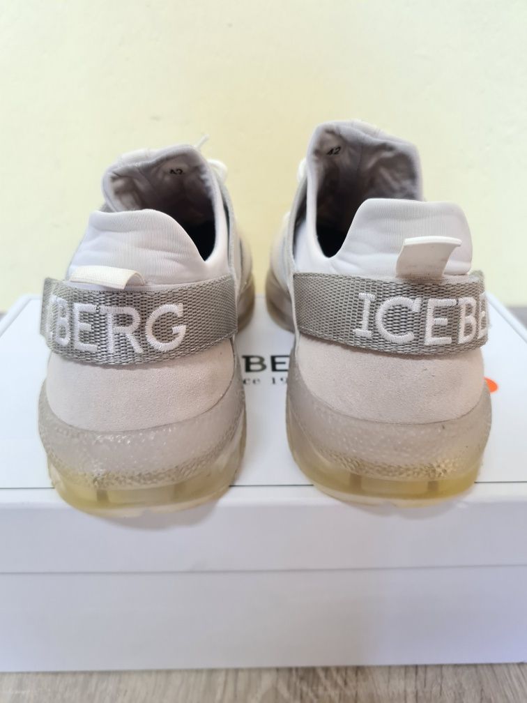 Мъжки обувки Iceberg
