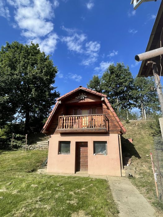 Casă de vanzare + teren de 3500 mp in Arpasu de Sus judetul Sibiu