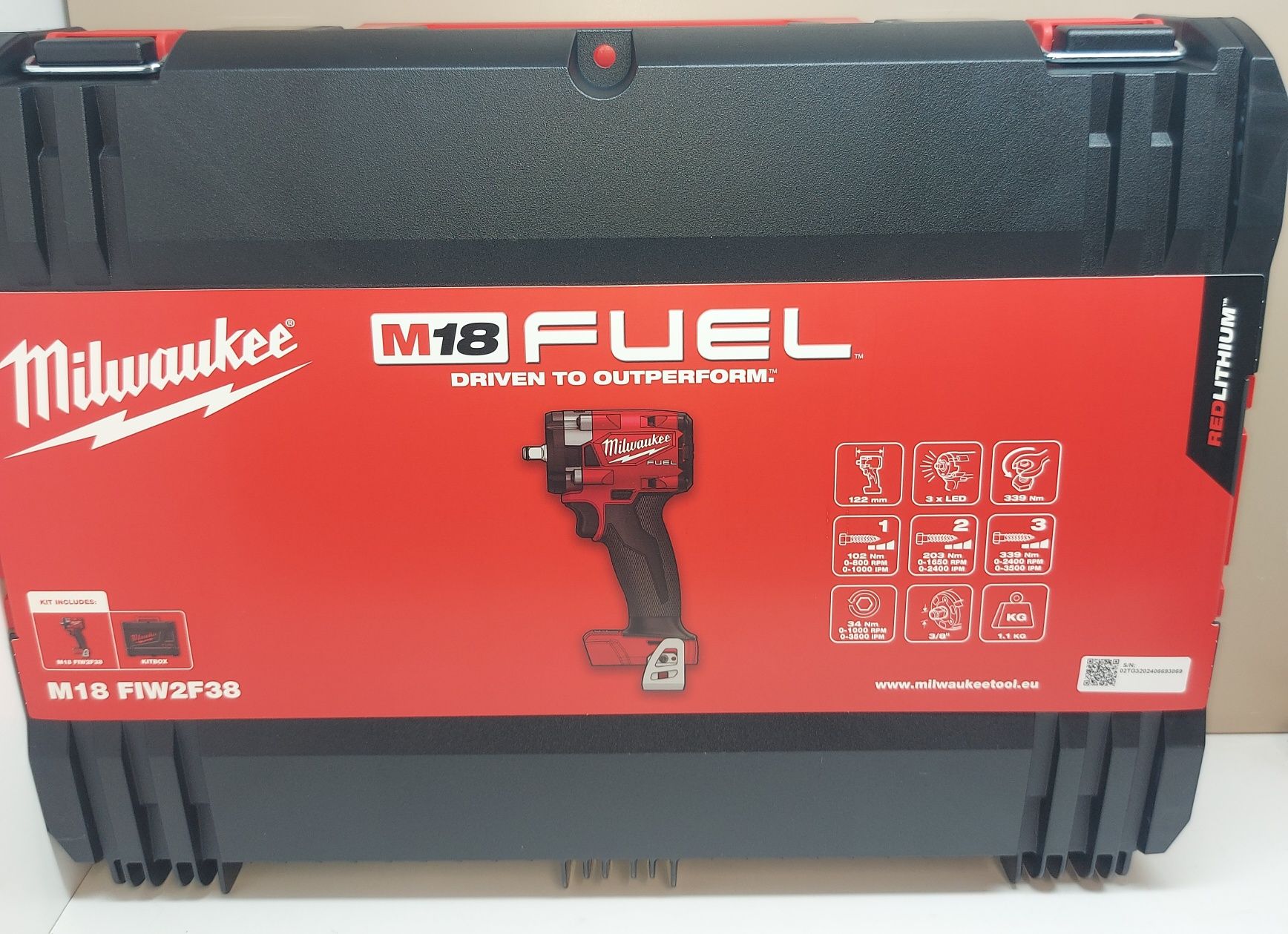 Акумулаторен ударен гайковерт Milwaukee M18 FIW2F38-0X