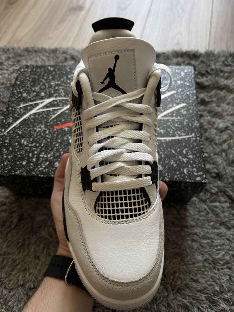 AIR Jordan 4 Military Black