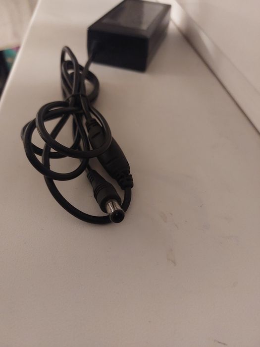 Alimentator monitor 12V/2.5A