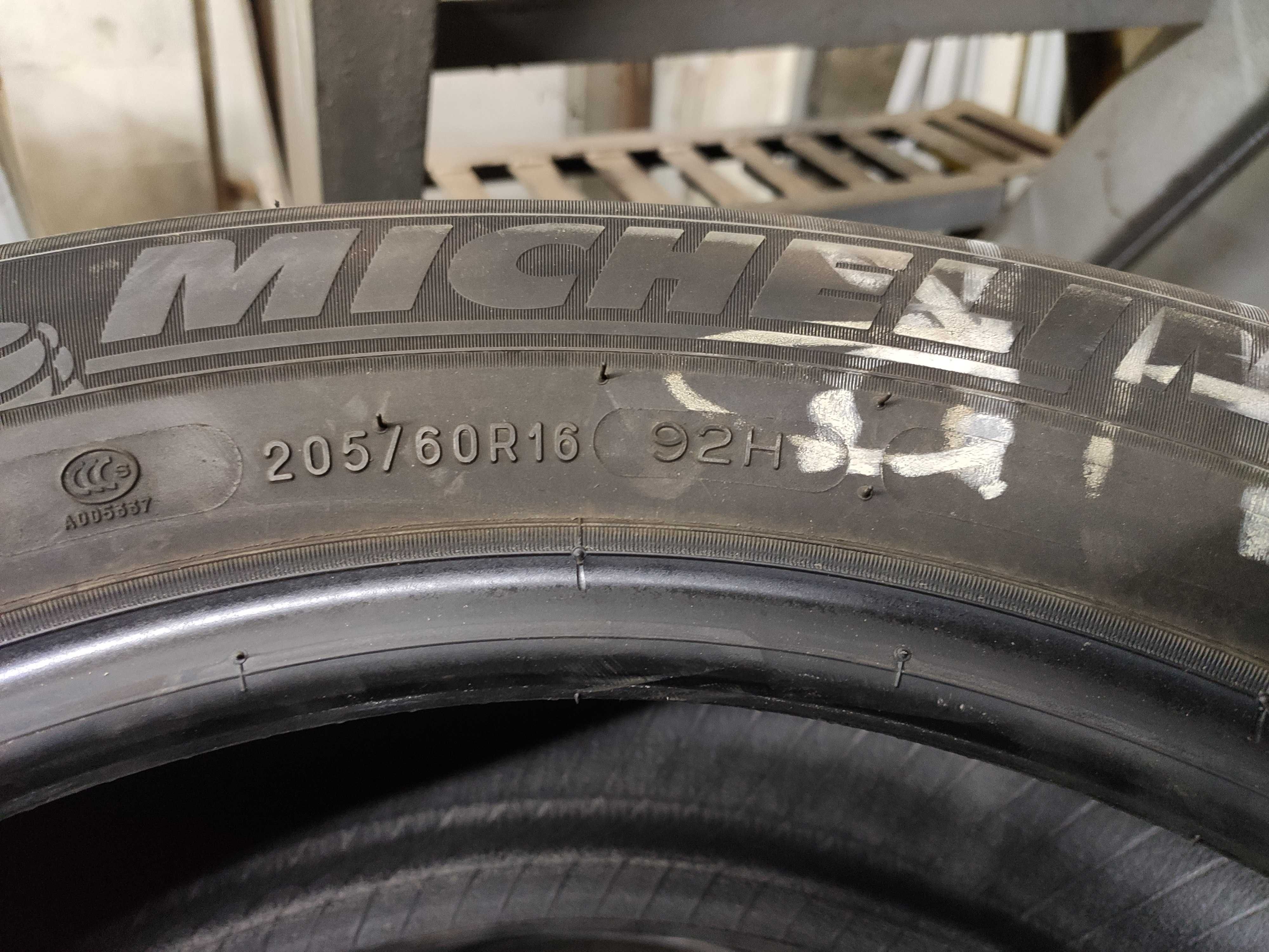 2бр Зимни Гуми 205 60 16 - Michelin