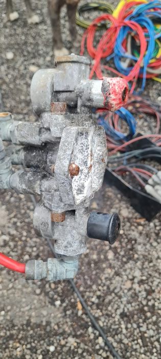 Supape de suspensie si liftare semiremorca