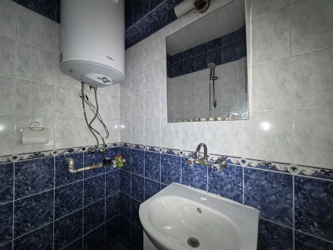 Продава се Едностаен апартамент в Ямбол, Център - 55 кв.м за 910 €/кв.м - Снимка #5