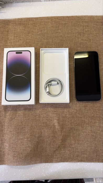 Продам Айфон 14 про мах