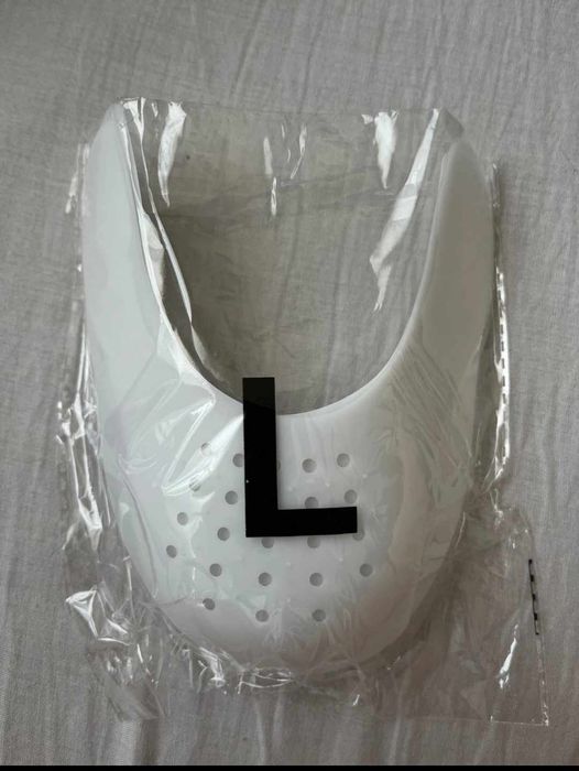 Sneaker shield L si S