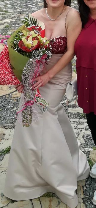 Бална рокля в цвят шампанско, размер S