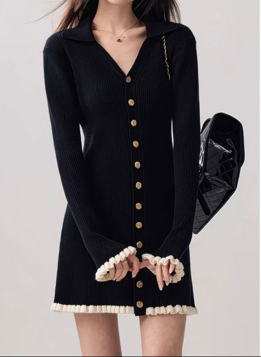 Платье черного цвета