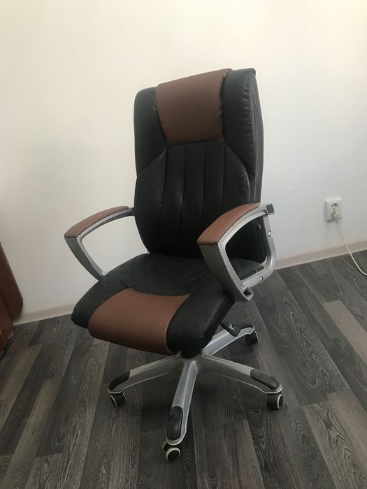 Продам кресло рабочая