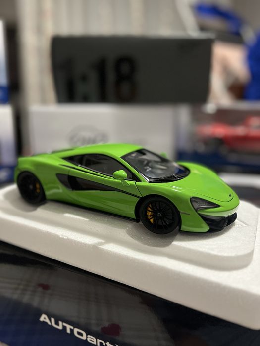 McLaren 570s  2016 mantis green AUTOart