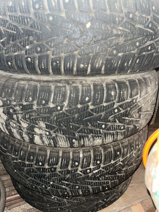Продам Зимние шины