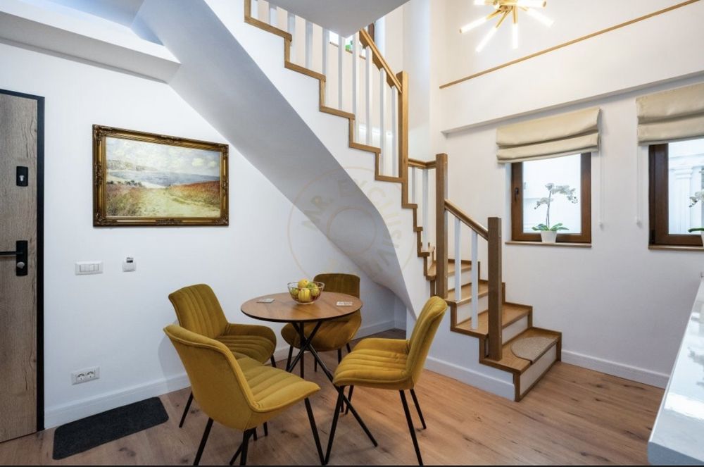 CASA vanzare/CENTRU VECHI/ 8 apartamente la cheie/tot  inchiriat