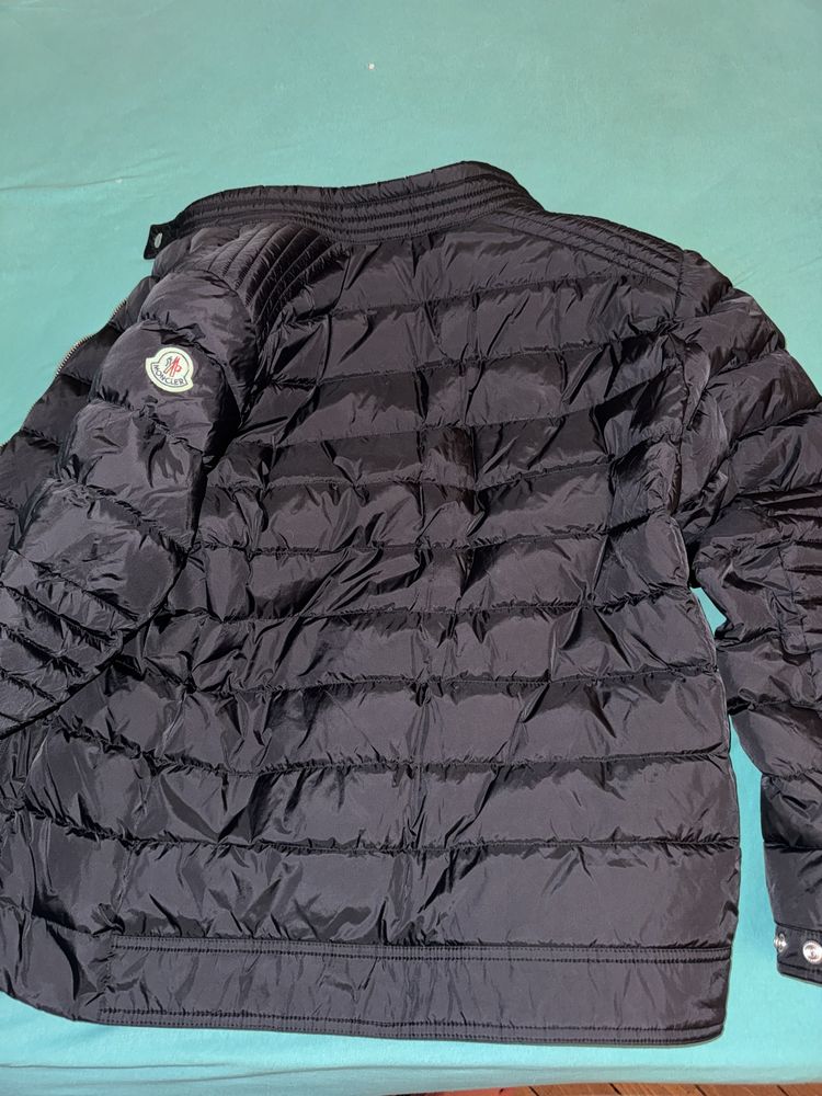 Vand geaca moncler