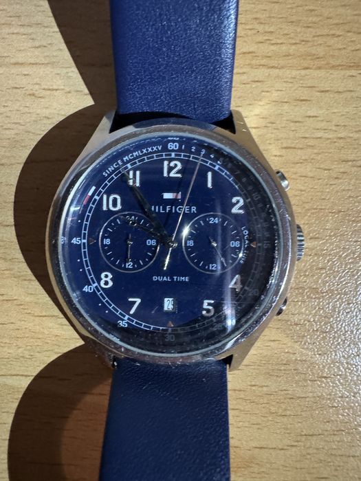 Часовник Tommy Hilfiger