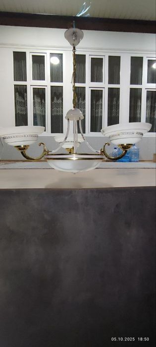 Люстра сотилади 2 комплект