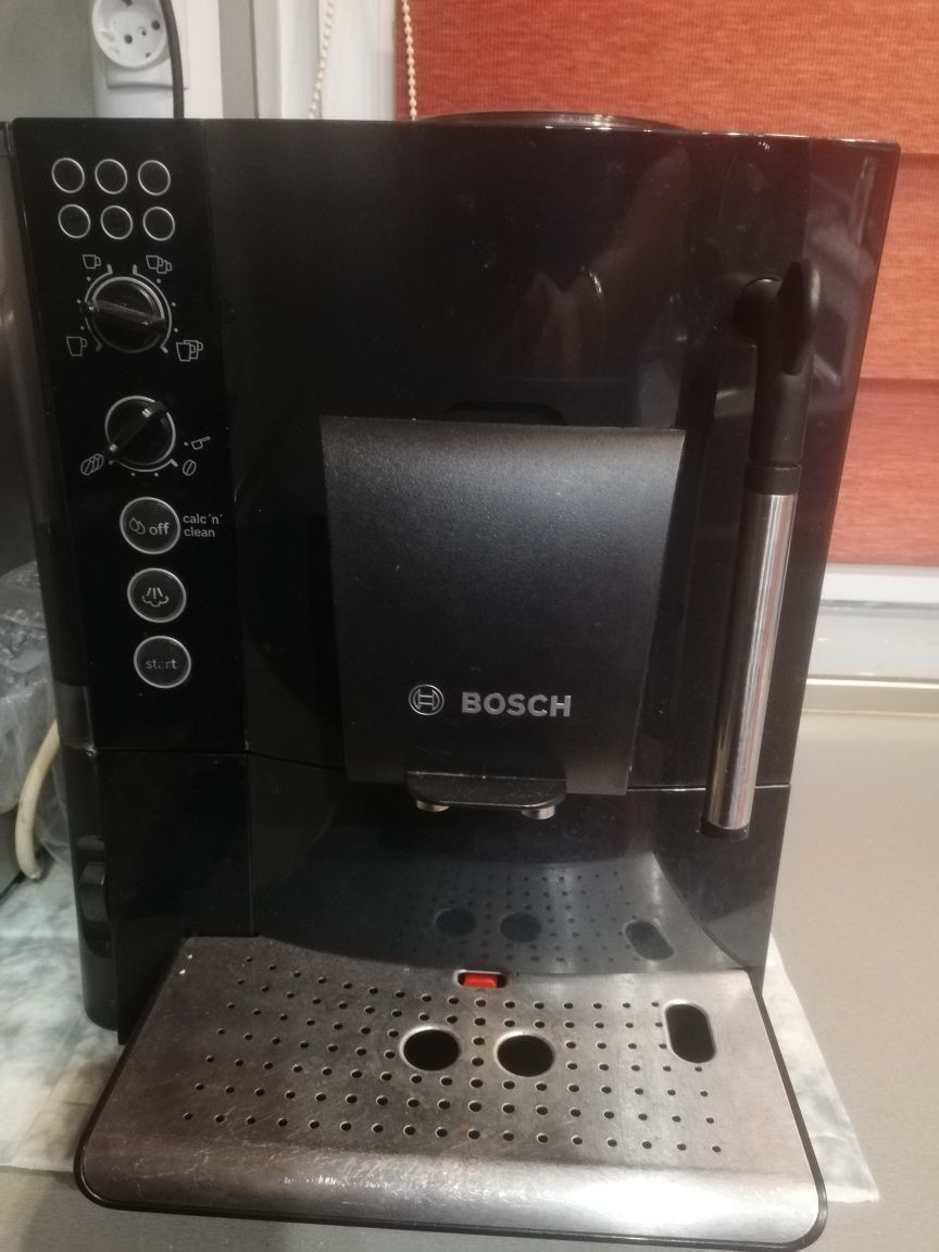 Кафеавтомат BOSCH TES50129RW