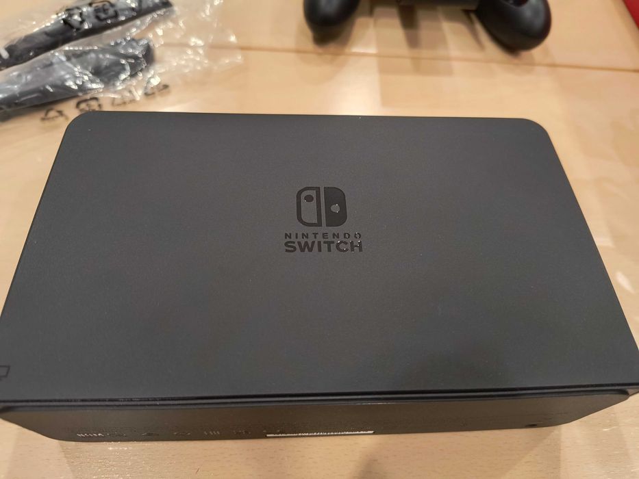 Nintendo switch oled почти нова + игри
