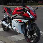 Yamaha yzf r125 2015 ABS red/white