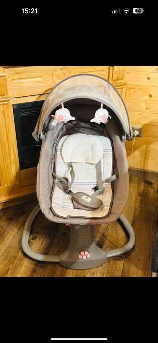 Leagan electric pentru bebelusi