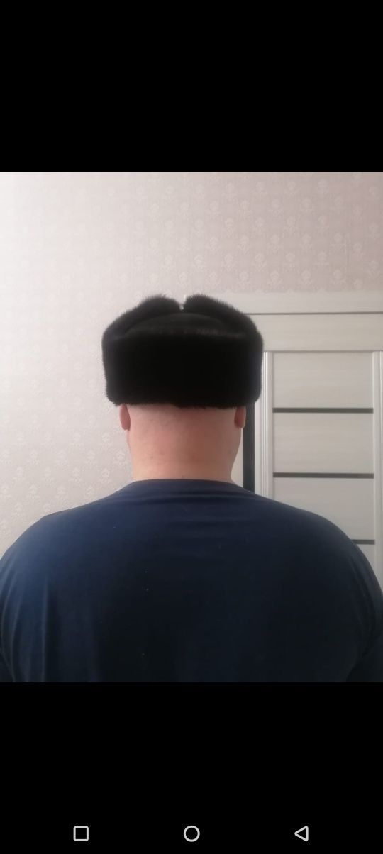 Продам норковую комбинированную с кожей шапку!
