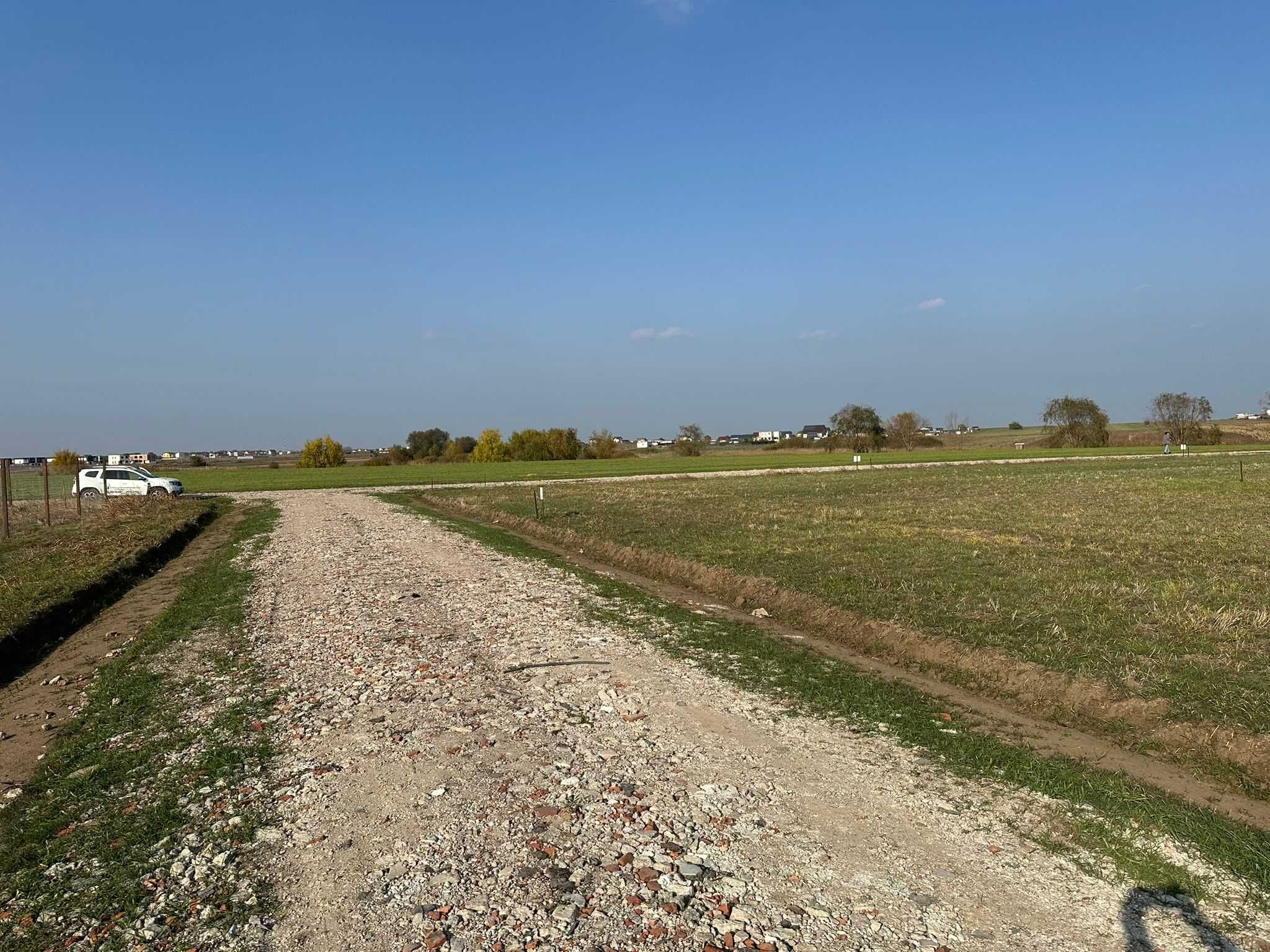 Teren intravilan  zona de lacuri