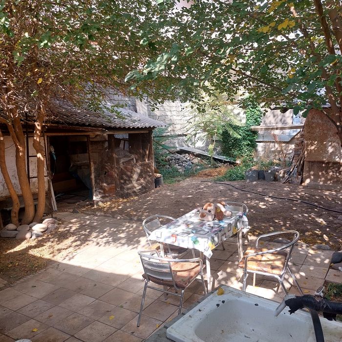 Продаётся участок в центре