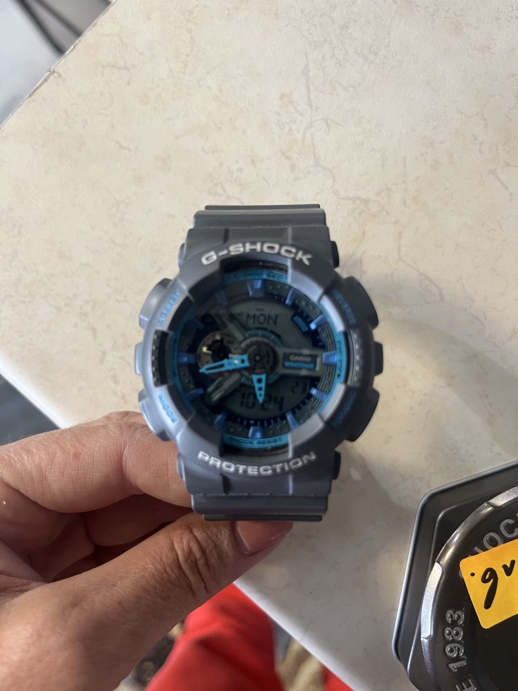 Часовник G-shock