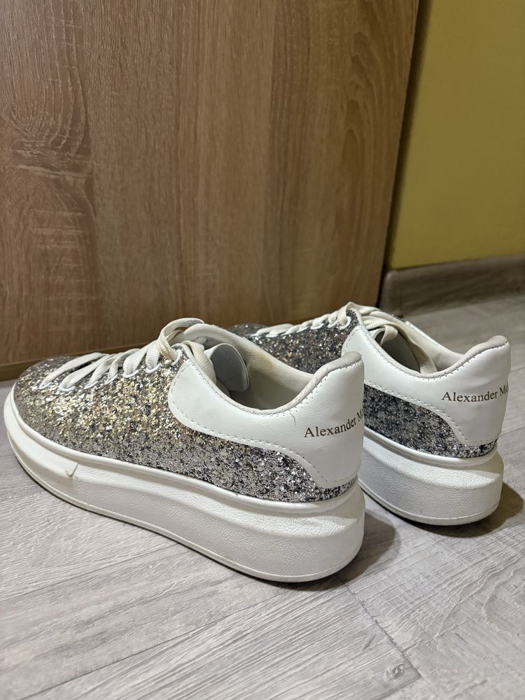 Блестящи обувки “Alexander McQUEEN”