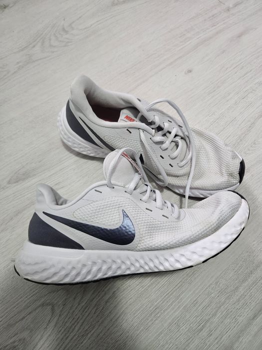 Adidasi Nike originali