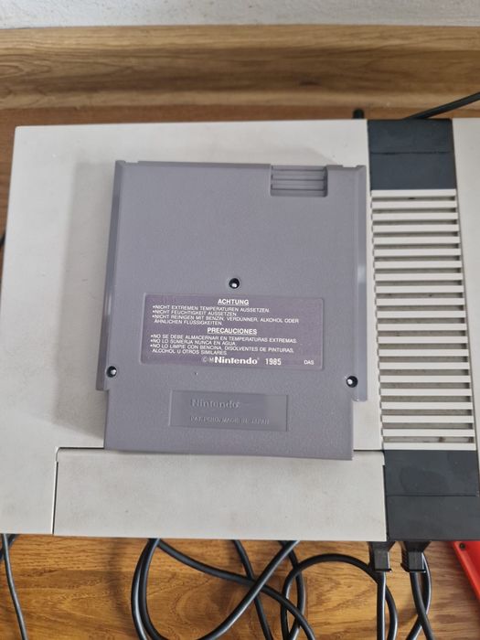 consola nintendo nes entertainment system  1985 + super mario 3